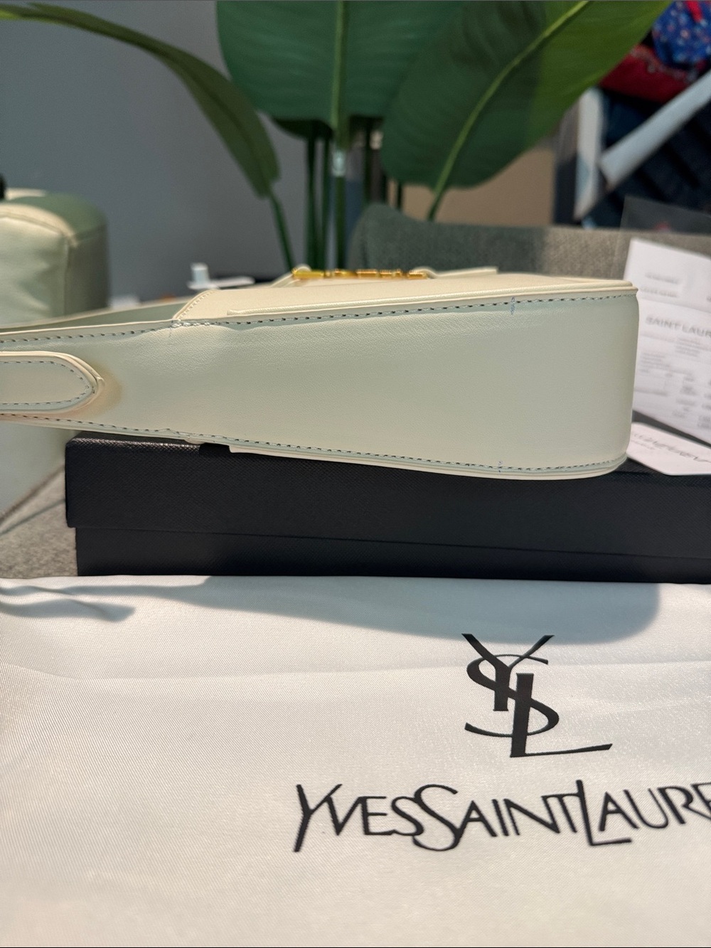 Fashion Cream YSL Shoulder Bag with Gold Logo Hardware - Picture 10 of 10